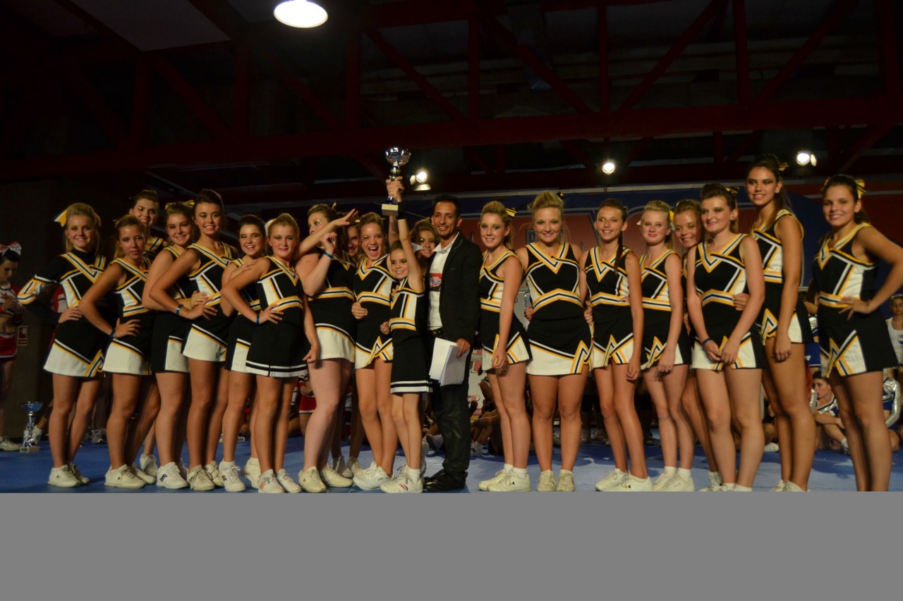 Las cheerleaders de Adeje, Tenerife Tigers, competirán en Madrid.
