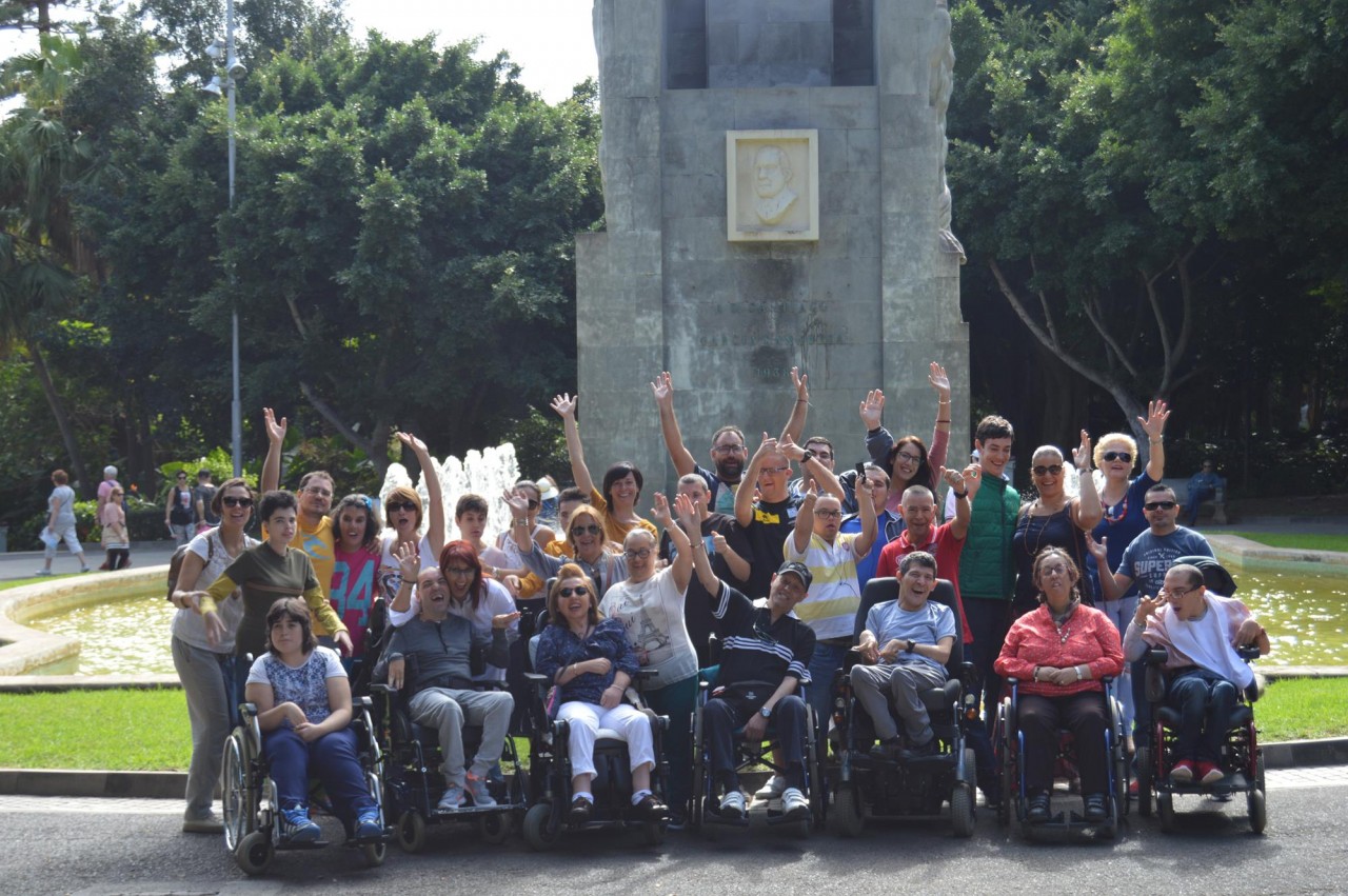 El alumnado del Centro Ocupacional de Los Olivos participó en un respiro familiar